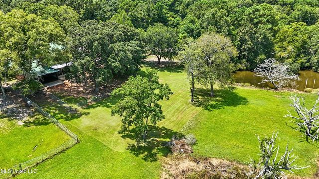 1526 Oldfield Drive, Gautier, MS 39553