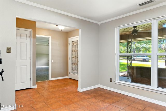 1526 Oldfield Drive, Gautier, MS 39553