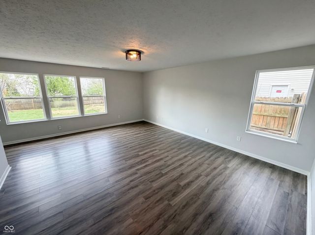 8911 Alto Way, Indianapolis, IN 46231