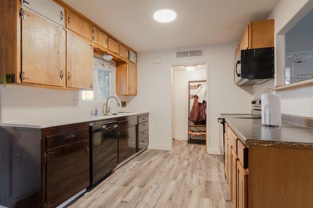 3449 E Fairmont Avenue, Fresno, CA 93726