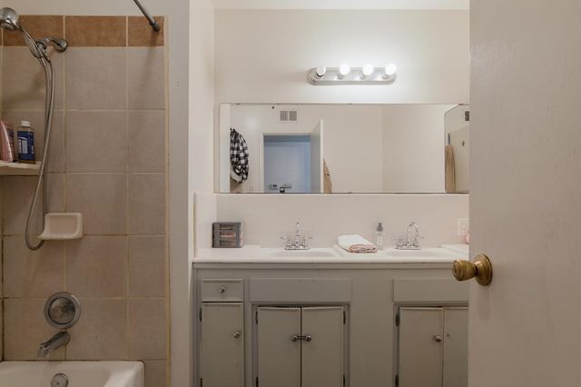 3449 E Fairmont Avenue, Fresno, CA 93726