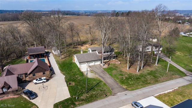 5135 Tiffany Drive, Zanesville, OH 43701