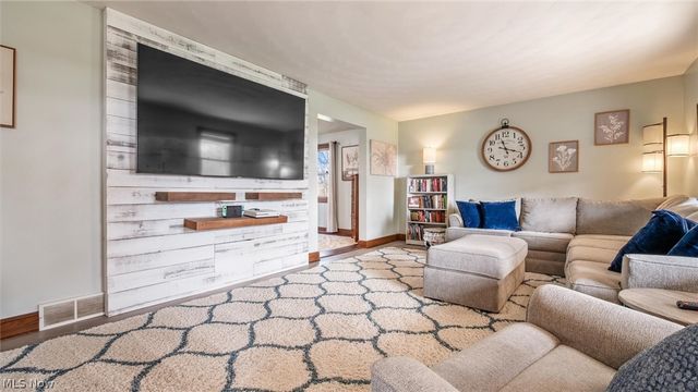 5135 Tiffany Drive, Zanesville, OH 43701