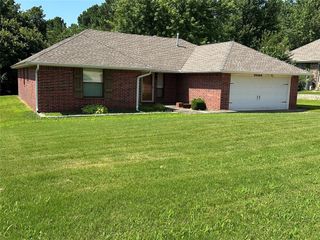 12424 Sussex Road, Midwest City, OK 73130