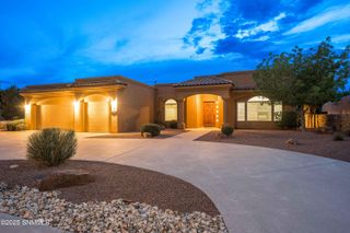 1901 Lone Tree Lane, Las Cruces, NM 88011