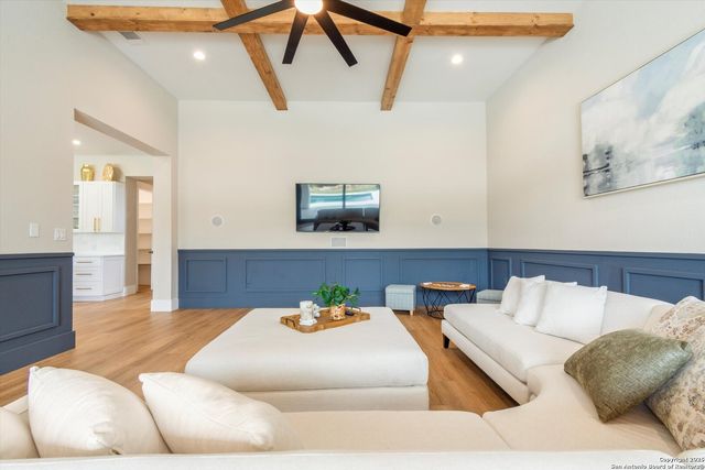 956 Petite Verdot, New Braunfels, TX 78132