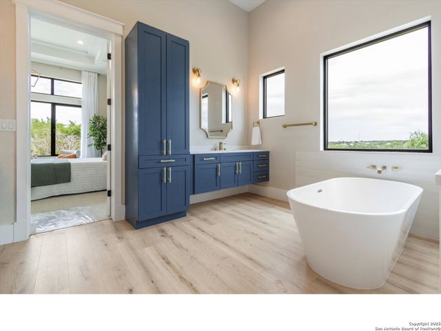 956 Petite Verdot, New Braunfels, TX 78132