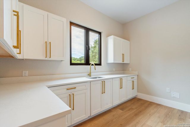 956 Petite Verdot, New Braunfels, TX 78132