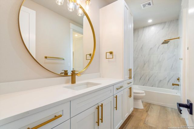956 Petite Verdot, New Braunfels, TX 78132