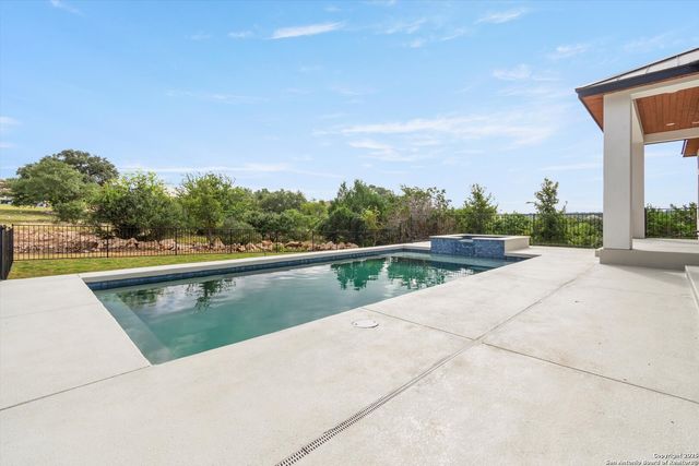 956 Petite Verdot, New Braunfels, TX 78132