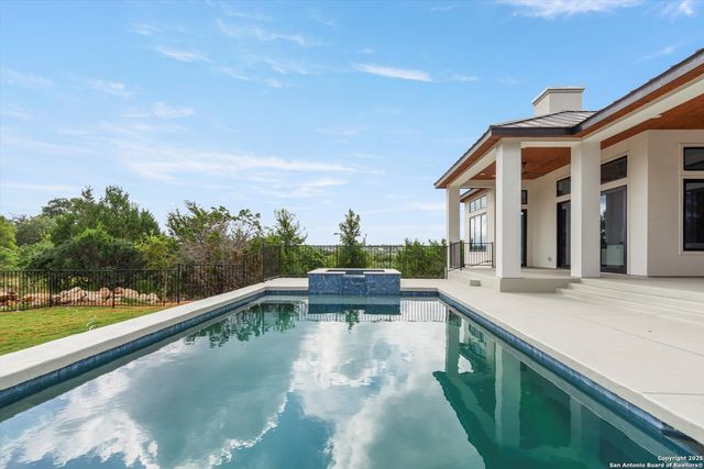 956 Petite Verdot, New Braunfels, TX 78132
