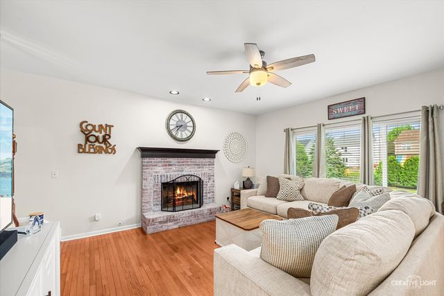 39W470 W Mallory Drive, Geneva, IL 60134