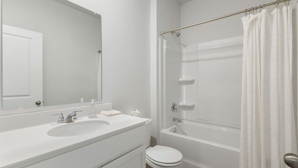 Image 20 of property listing at 726 Breezy Palm Way, Summerville, SC 29486