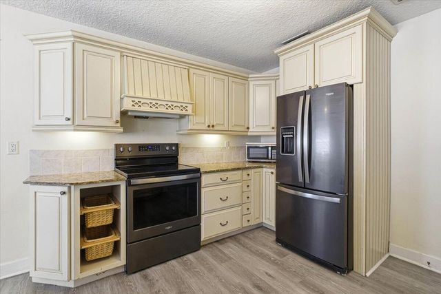 18 NW 144th Drive, Okeechobee, FL 34972