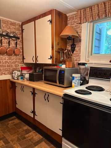 184 Hazen Street, Hartford, VT 05001