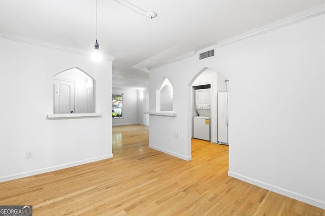 7 Cantey Place NW, Atlanta, GA 30327
