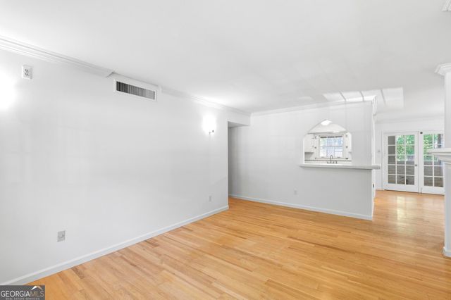 7 Cantey Place NW, Atlanta, GA 30327