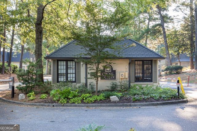 7 Cantey Place NW, Atlanta, GA 30327