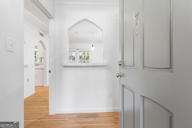 7 Cantey Place NW, Atlanta, GA 30327