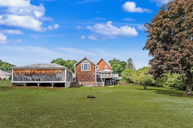 238 Park St, Easthampton, MA 01027