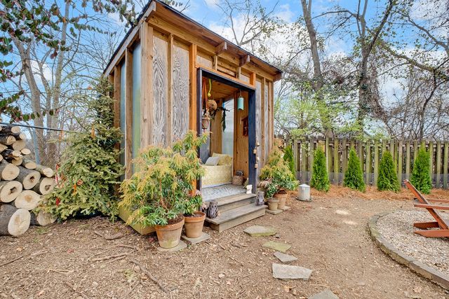 1515B Jewell St, Nashville, TN 37207