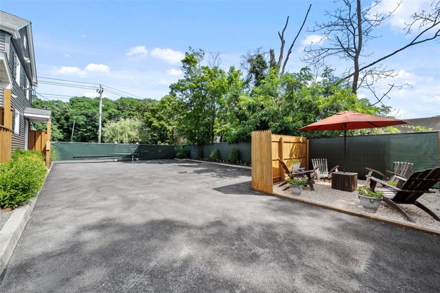 296 N Main Street, Sayville, NY 11782