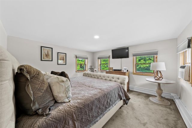 296 N Main Street, Sayville, NY 11782