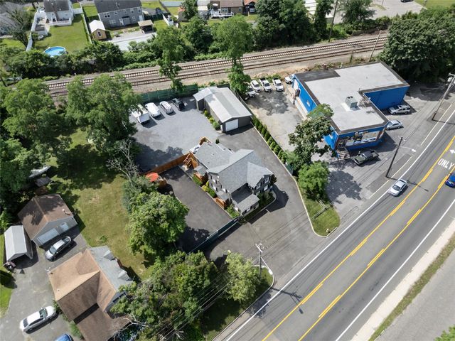 296 N Main Street, Sayville, NY 11782