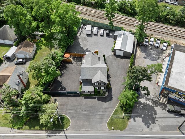 296 N Main Street, Sayville, NY 11782