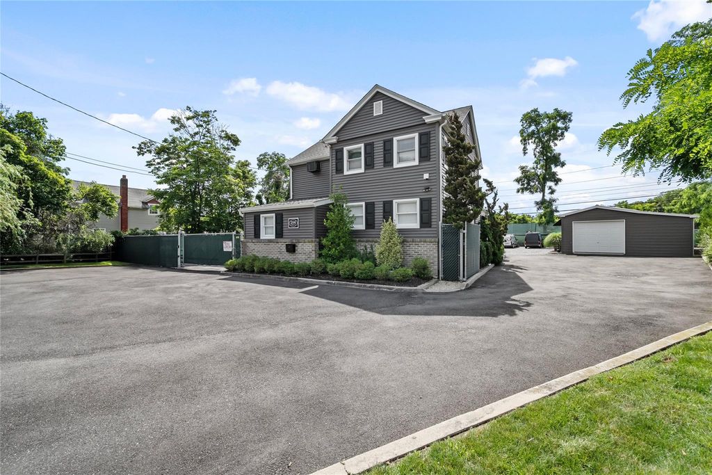 296 N Main Street, Sayville, NY 11782