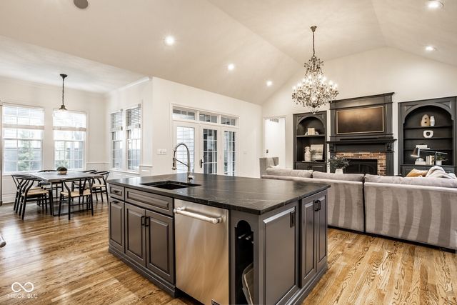 2022 Rhettsbury Street, Carmel, IN 46032