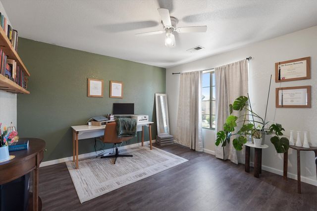 2511 Clear Sky Street SW, Los Lunas, NM 87031