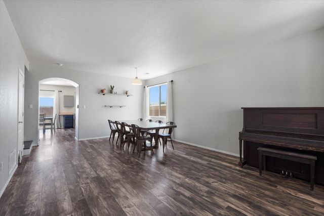 2511 Clear Sky Street SW, Los Lunas, NM 87031