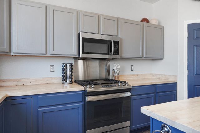 2511 Clear Sky Street SW, Los Lunas, NM 87031