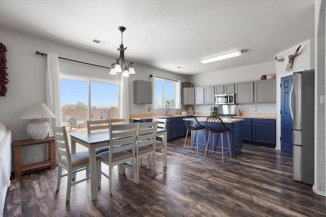 2511 Clear Sky Street SW, Los Lunas, NM 87031