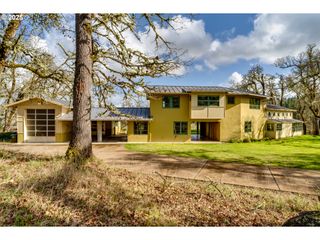 85789 ALLBRITAIN Ln, Eugene, OR 97405