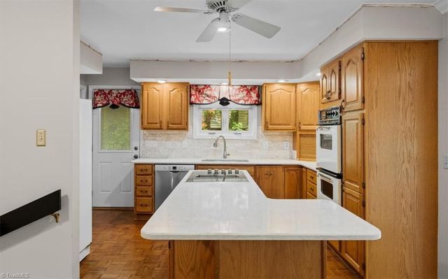 4721 Ramblewood Drive, Greensboro, NC 27406