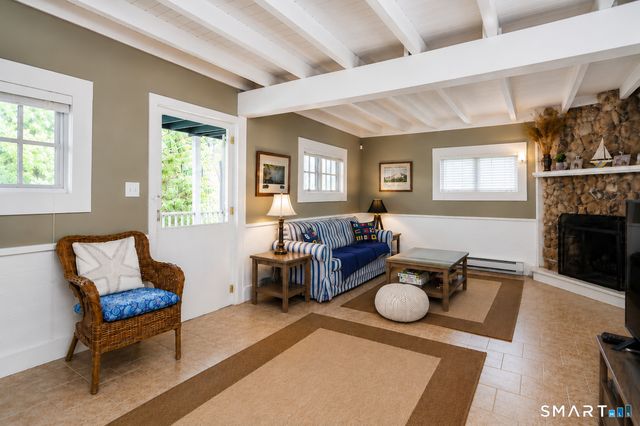 12 Grove Way, Clinton, CT 06413
