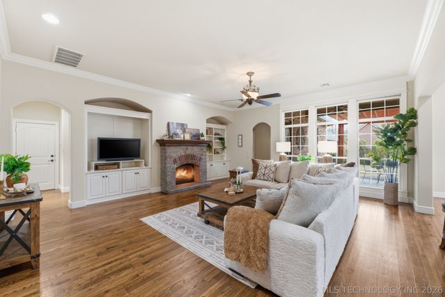 8677 E 104th Place, Bixby, OK 74133