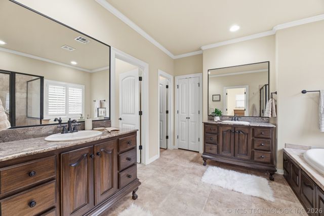 8677 E 104th Place, Bixby, OK 74133