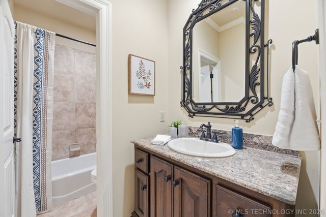 8677 E 104th Place, Bixby, OK 74133