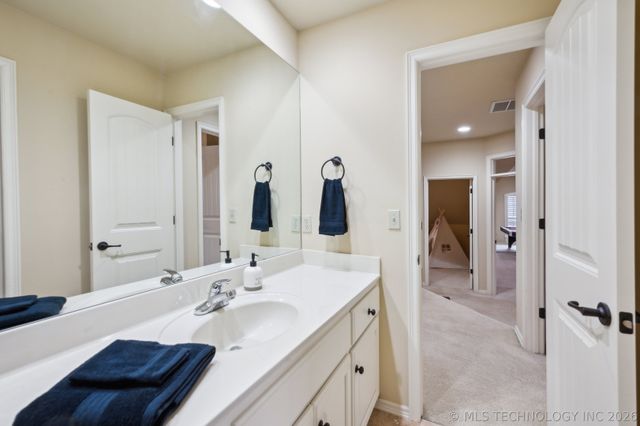 8677 E 104th Place, Bixby, OK 74133