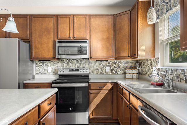 1535 Rosewood Drive, Avon, IN 46123