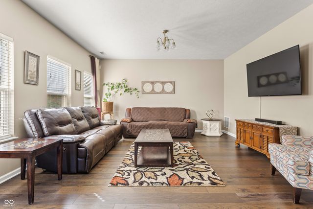 1535 Rosewood Drive, Avon, IN 46123