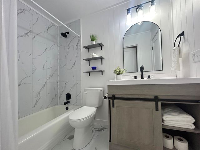 5806 SE 7th Court, Des Moines, IA 50315