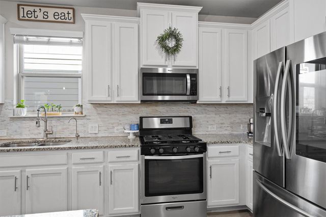 389 Eagle Brook LN, Buda, TX 78610