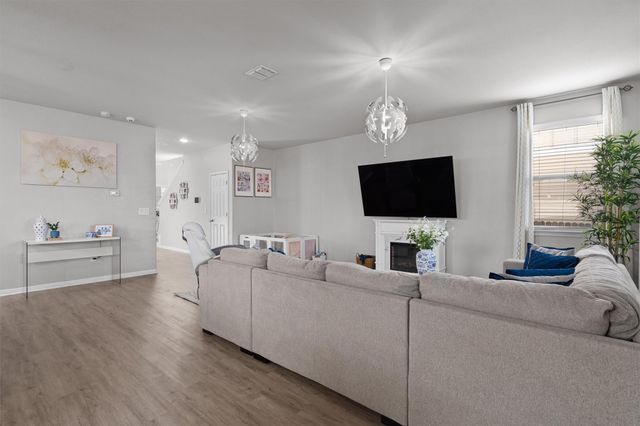 389 Eagle Brook LN, Buda, TX 78610