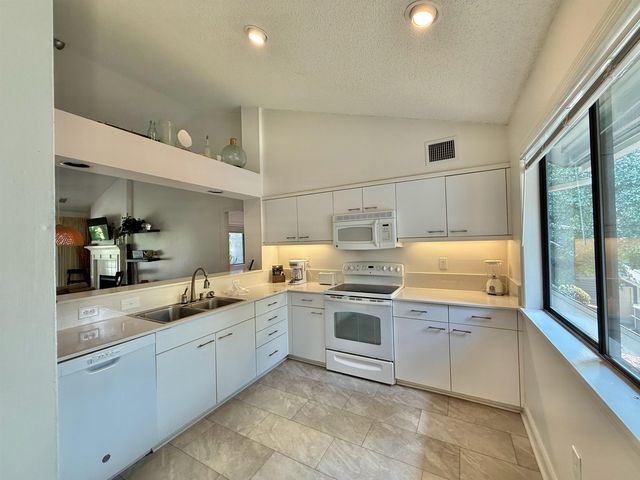 405 Abergele Way Apt 9E, Myrtle Beach, SC 29572