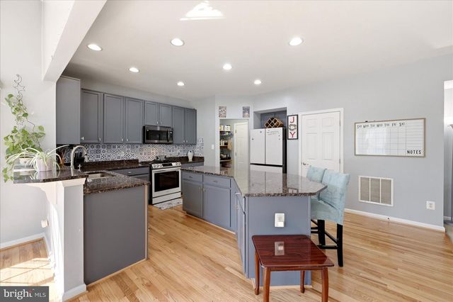 42939 TIPPMAN PL, Chantilly, VA 20152