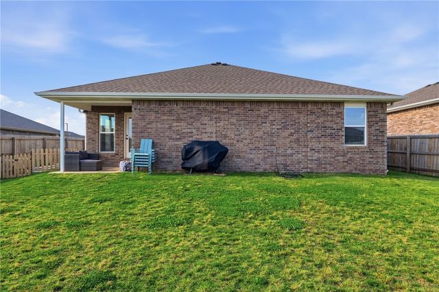 1709 Bugg Street, Pea Ridge, AR 72751